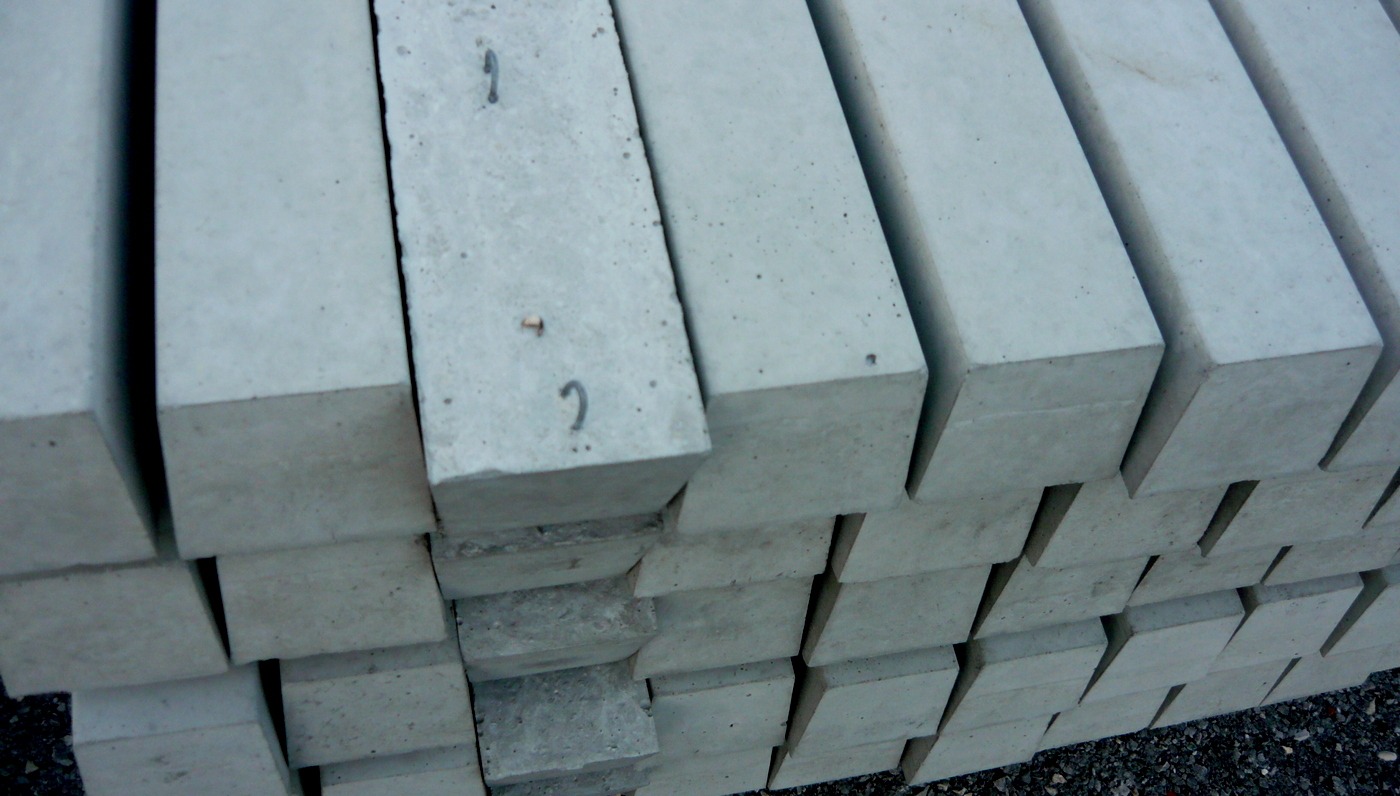 Prodaja betonskih stupova za ograde